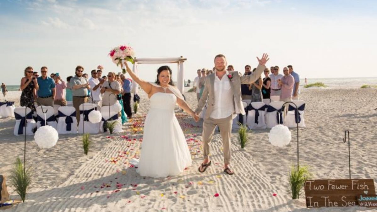 how-to-get-married-on-the-beach-in-florida-florida-beach-weddings